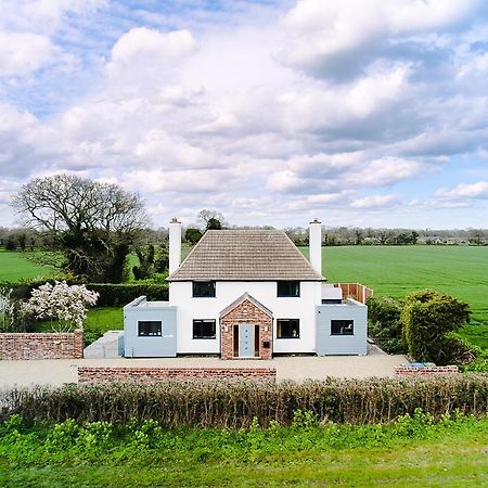 Covehithe House-Coastal Luxury- Sleeps 12-With Huge Swimspa! Wrentham Екстериор снимка