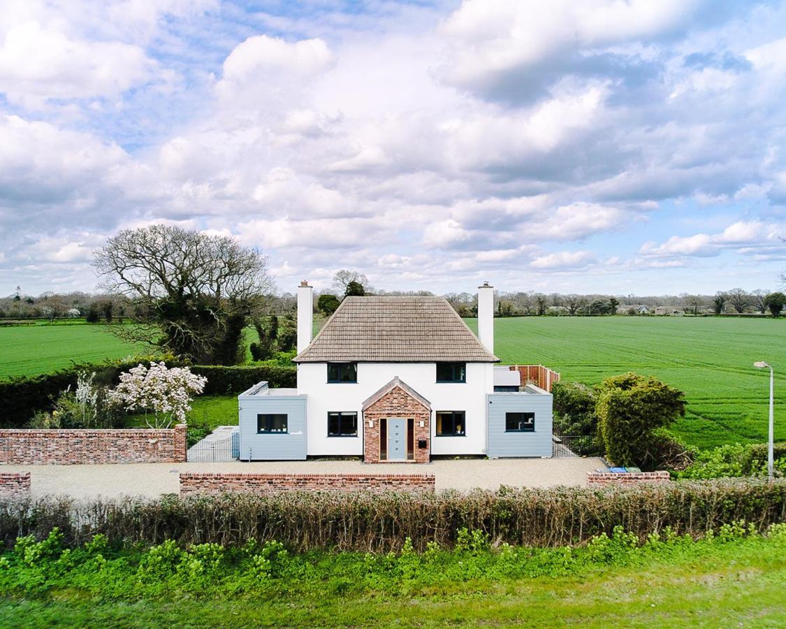 Covehithe House-Coastal Luxury- Sleeps 12-With Huge Swimspa! Wrentham Екстериор снимка