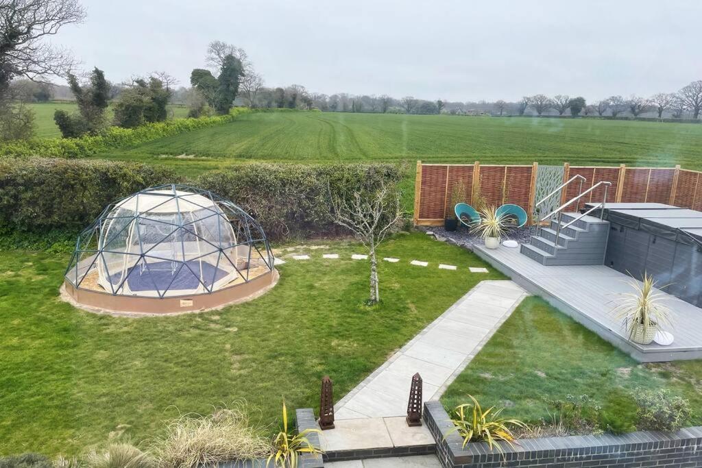 Covehithe House-Coastal Luxury- Sleeps 12-With Huge Swimspa! Wrentham Екстериор снимка