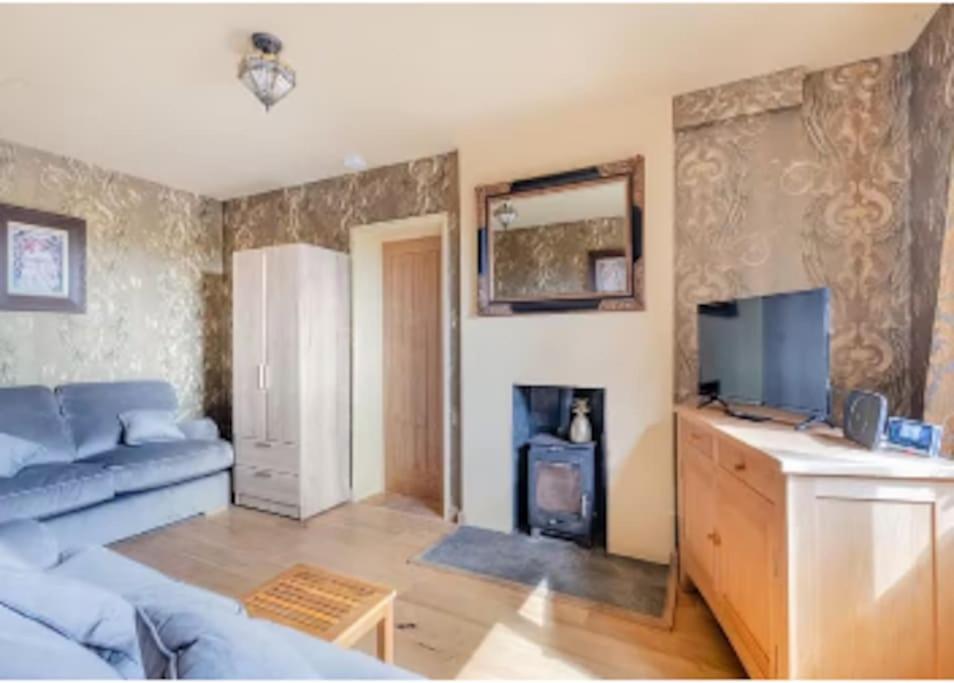 Covehithe House-Coastal Luxury- Sleeps 12-With Huge Swimspa! Wrentham Екстериор снимка