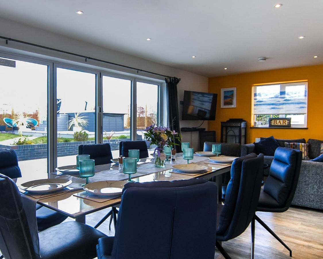 Covehithe House-Coastal Luxury- Sleeps 12-With Huge Swimspa! Wrentham Екстериор снимка